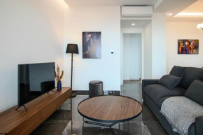 Phaedrus Living: Sea View Anna Residence 301